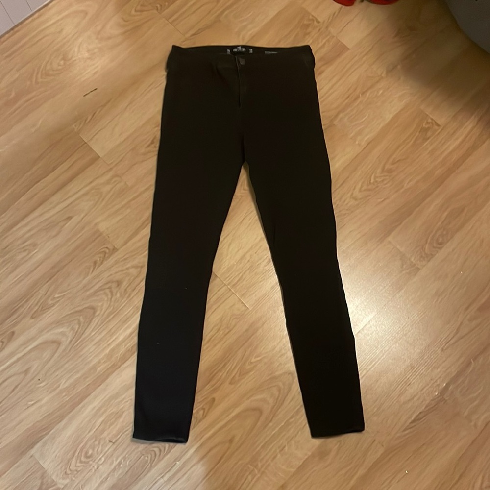 Black Hollister Jeans. High rise jean leggings.